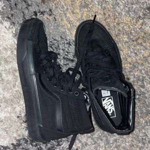 Vans , black high top . Men6/women8